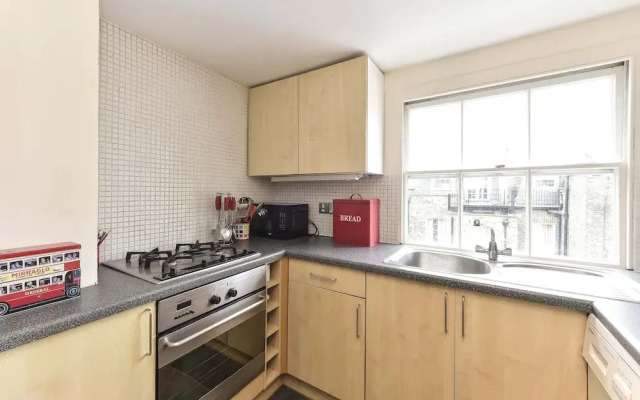 Smart 2 bedroom flat near Pimlico Tube