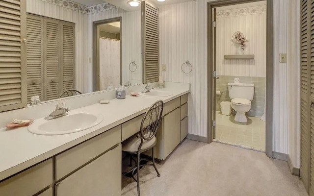 South Beach Villa 1402 by RedAwning