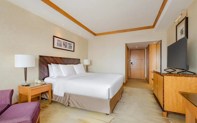 Radisson Collection Yangtze Shanghai - Image 4