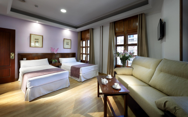 Luna Triunfo Granada Boutique Hotel