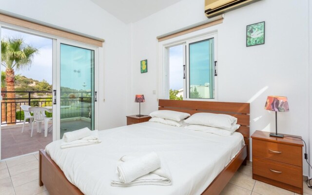 Villa Cleopatra Large Private Pool Walk to Beach A C Wifi - 3437