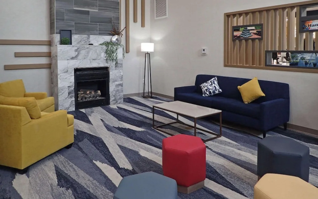 Country Inn & Suites by Radisson, Hampton, VA