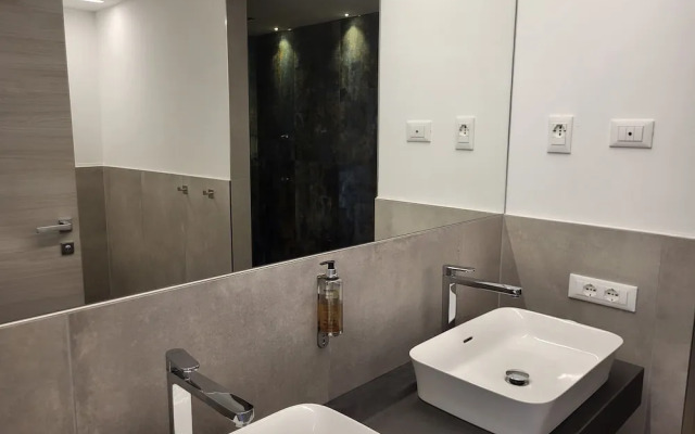 Attilio High Living Suites - Adults Only