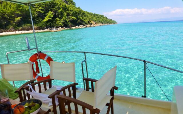 Akrogiali Boutique Hotel