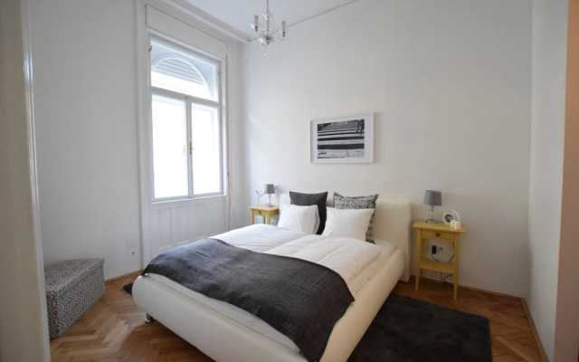 Standard Apartment by Hi5 - RÃ³zsa street