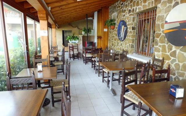 Hostal Izar-Ondo