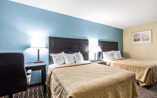 OYO Hotel Knoxville TN Cedar Bluff I-40