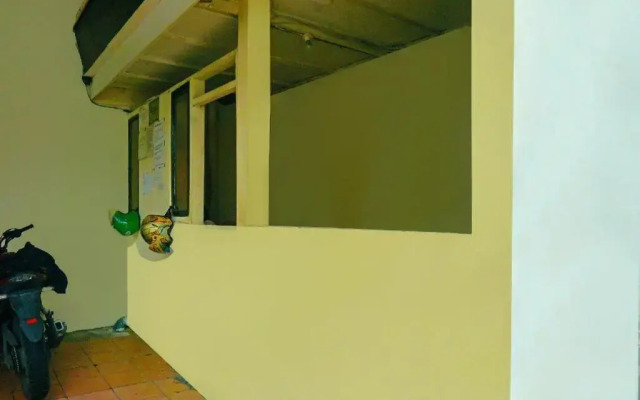 OYO 92285 Penginapan 21 Near Pasar Baru