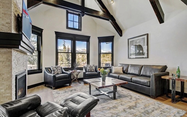 The Bogart House 5 Bedroom Home