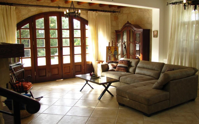 Webooking Theodora Villa