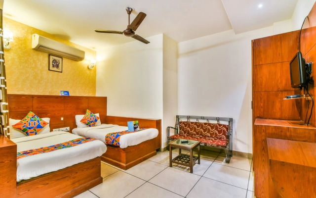 Hotel The Le Grand by FabHotels