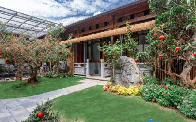 Qinran · Hot Spring Private Bath Courtyard B&B (Tengchong Century City Branch) — 3-star hotel in Baoshan