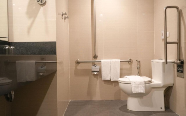 MCollection - Stay Across NAIA Terminal 3 in Newport City