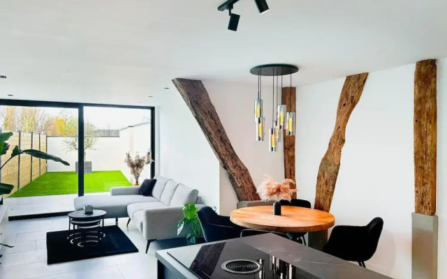 Charming Authentic Home With Garden