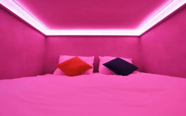 The Hyve Capsule hostel Amsterdam