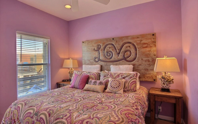 Purple Pelican - 4 Br home