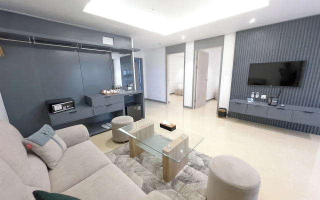 The Clover Hotel