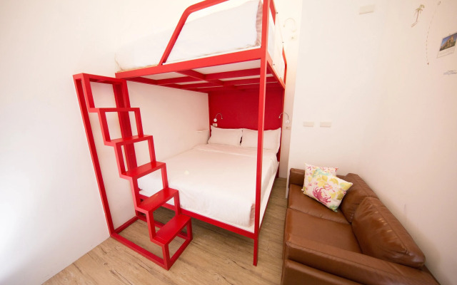 SleepBox Hotel - Ximen