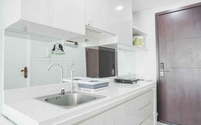 Comfort and Cozy Studio Apartment at Daan Mogot City By Travelio – Bathroom – Jakarta