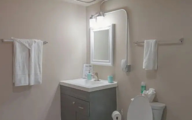 Gorgeous Guesthouse Near Amazing Downtown