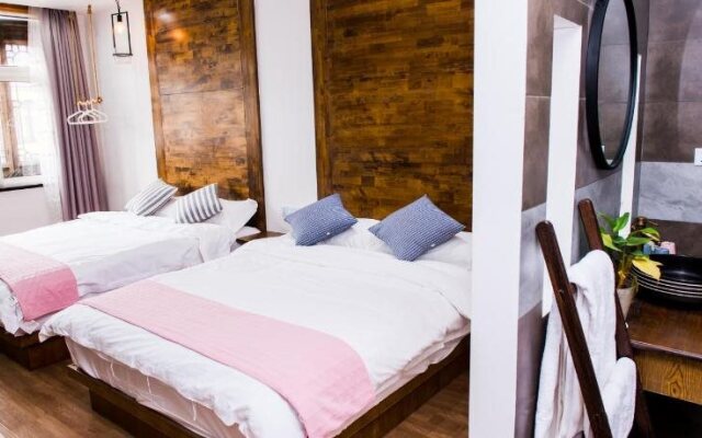 Wuzhen Qiutian Northern Art Design Hotel