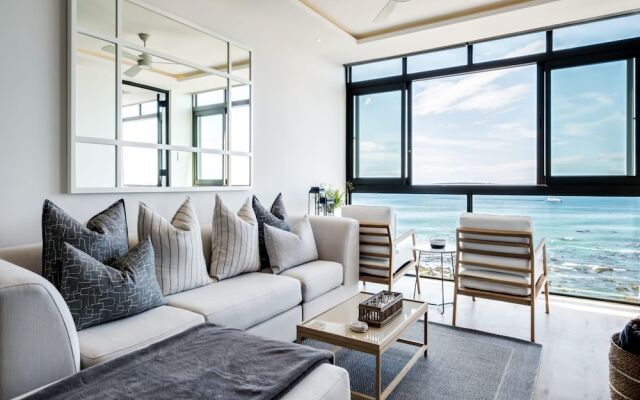Magical Apartment w Uninterrupted Ocean Views Mouille Views