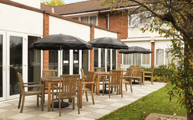 Riverside Hotel