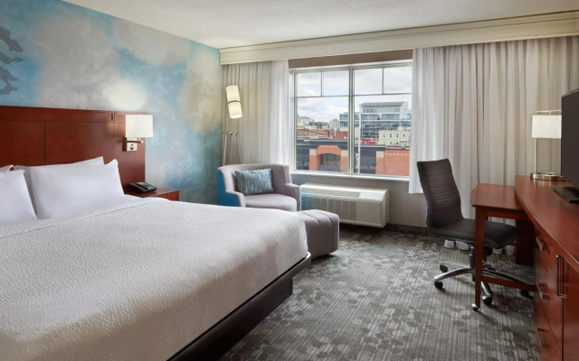 Courtyard by Marriott Downtown Ottawa