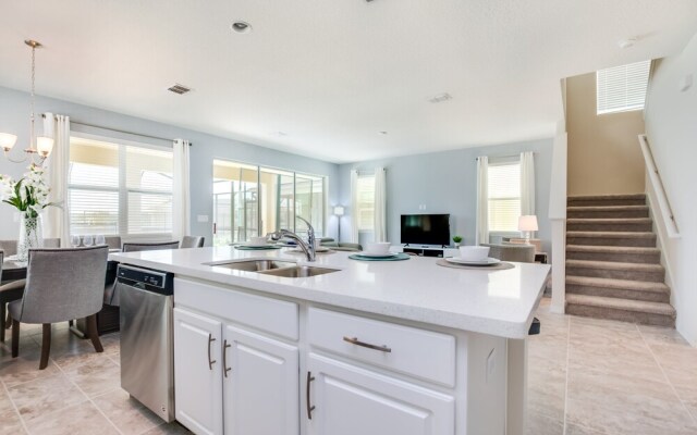 1791 Sawyer Palm Place