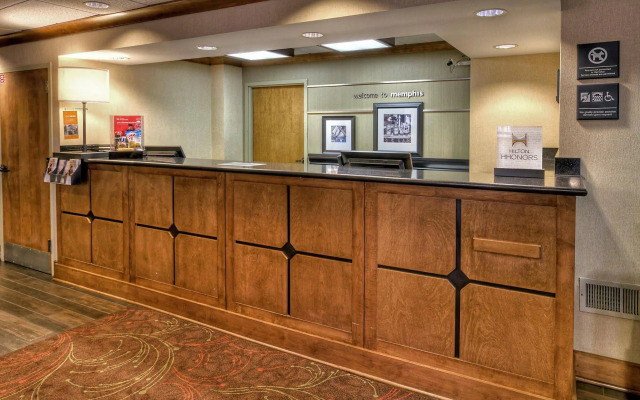 Hampton Inn Memphis-Poplar