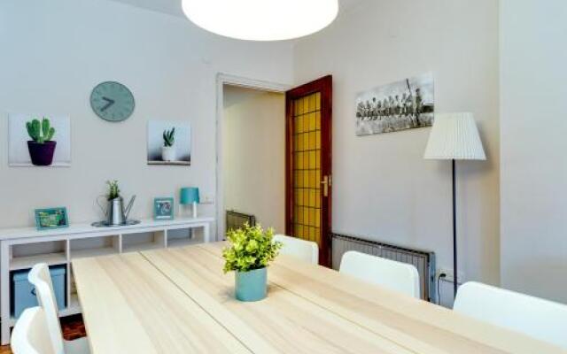 Spacious Apartment Fira Bcn & Camp Nou