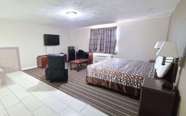 Super 8 by Wyndham Missouri Valley