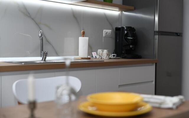 Rondine Studio Apartment