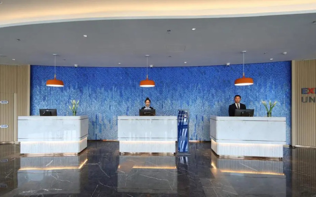 Holiday Inn Express Dalian Golden Pebble Beach