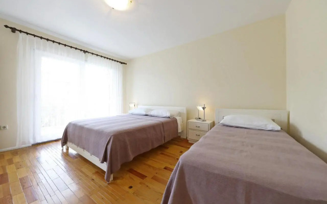 Apartment Irela