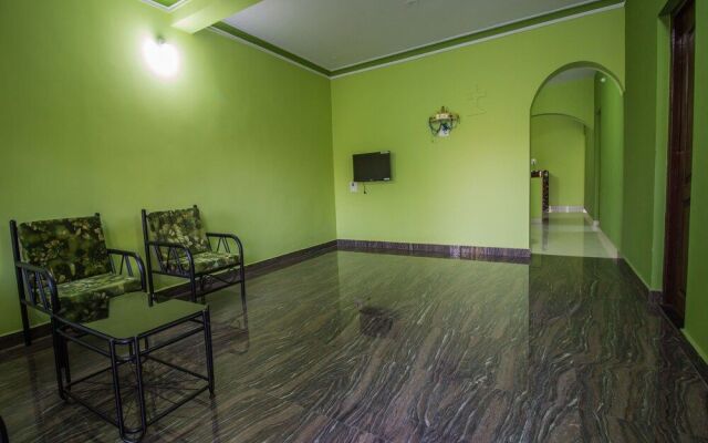 OYO 12852 Home Peaceful 2BHK Ashwem