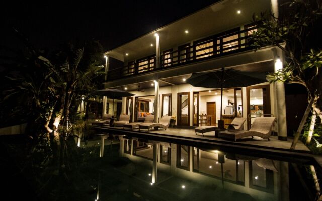 D'Legon Luxury Villas