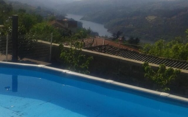 Villa With 3 Bedrooms in Douro, With Wonderful Mountain View, Private