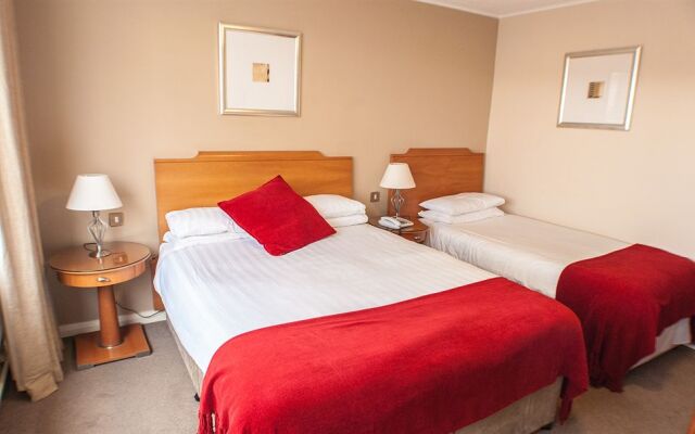 Alcock & Brown Hotel