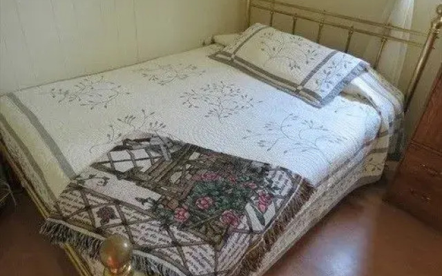 Lilac Hollow Cottage