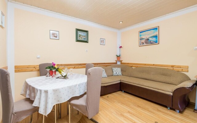 Awesome home in Senj with Jacuzzi, WiFi and 2 Bedrooms