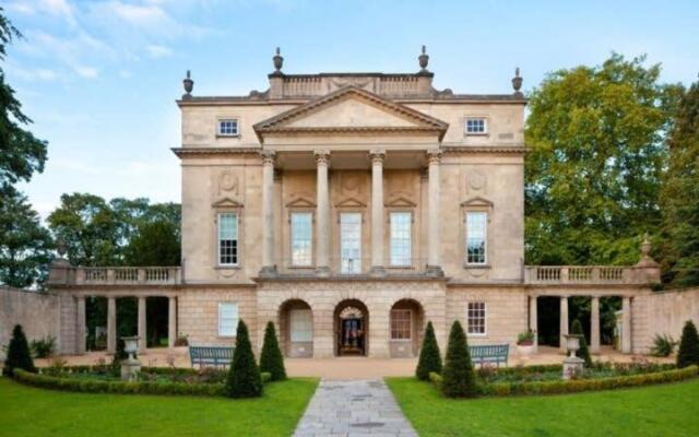 Stunning & Central Milsom Street Apartment