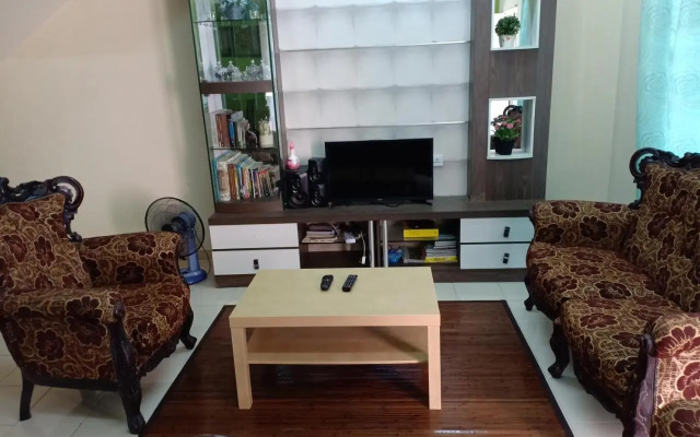 Muslim Dinaim Homestay