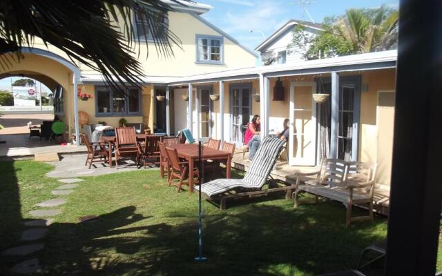 Orewa Pillows Lodge