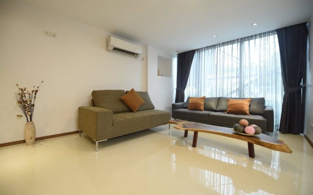 The Varsity House Inn & Serviced Apartments
