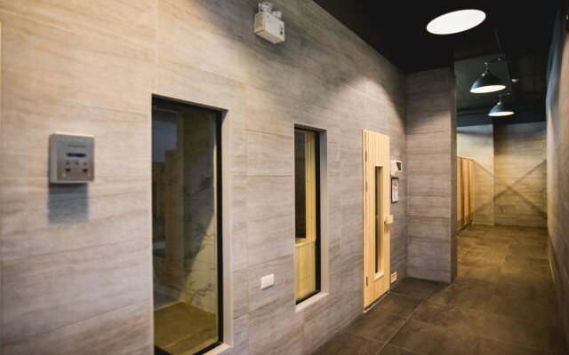9D Sport Hotel (SHA Extra Plus)