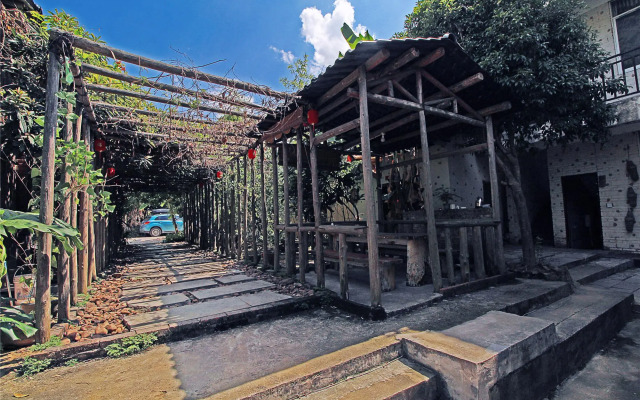 Yangshuo West Street Taste -Impress Holiday Hotel