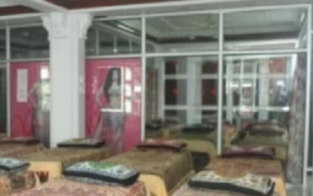 Goroomgo R. K. Dormitory Lucknow