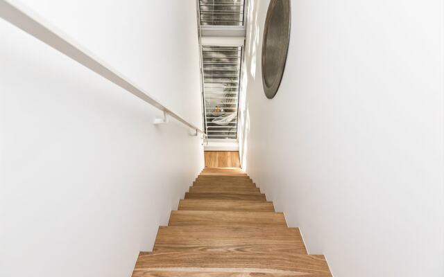 Two Storey Lux Apartment Near CBD