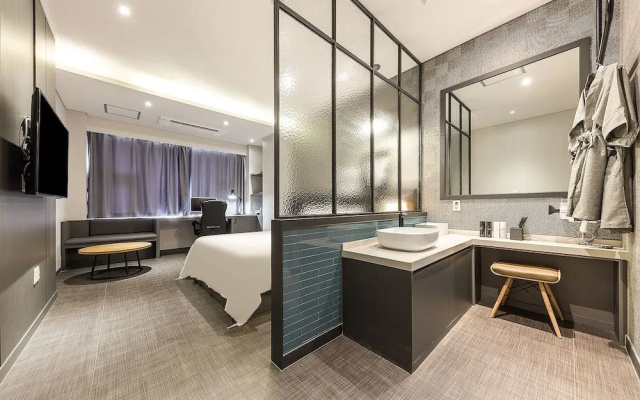 Joy Hotel